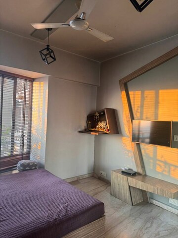 Master Bedroom in 3.5 BHK Apartment at Goregaon West – for Sale