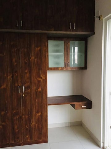 Room in 2 BHK Apartment at Puravankara Palm Beach, Hennur – for Rent