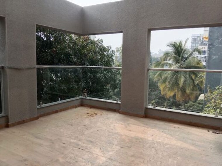 Terrace, law college road 3 Bedroom 1500 Sq.Ft. Apartment In Law College Road Pune 9743490