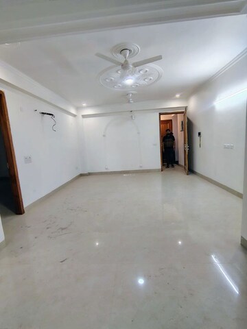 Room in 3 BHK Builder Floor at Sector 23 – for Rent