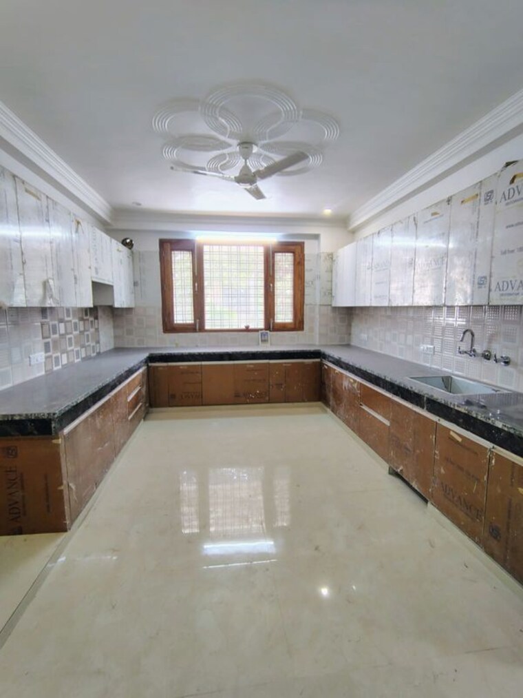 Kitchen, sector 23 3 Bedroom 2400 Sq.Ft. Builder Floor In Sector 23 Gurgaon 9743500