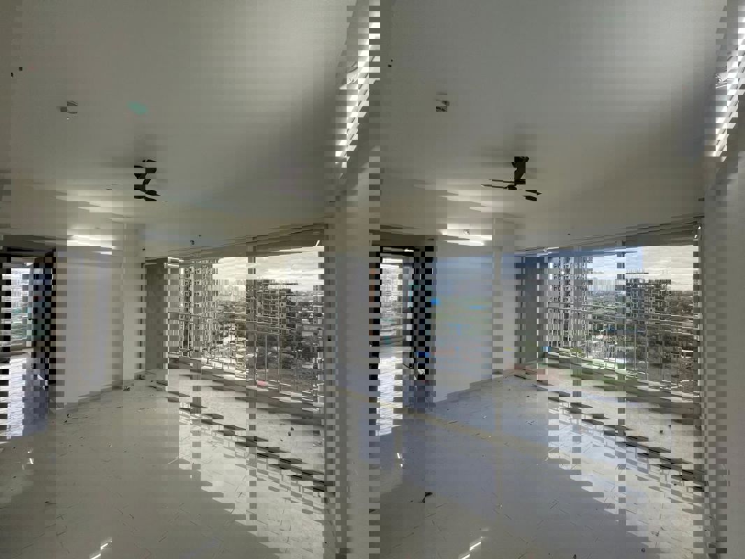 3 BHK 1350 Sq.Ft. Apartment in Mantra Insignia