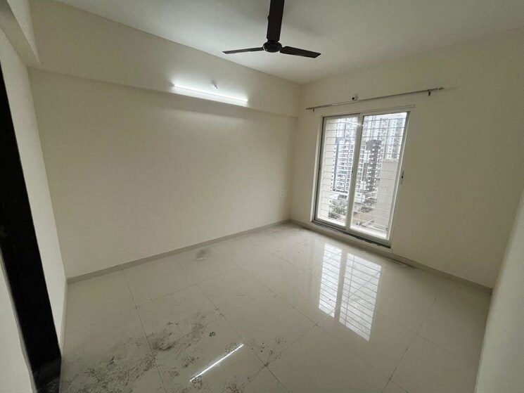 Room, mantra-insignia 3 Bedroom 1350 Sq.Ft. Apartment In Mundhwa Pune 9743486