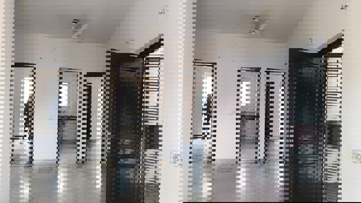 3.5 BHK + Pooja Room 2000 Sq.Ft. Apartment in BPTP Park 81