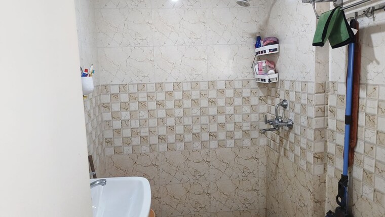 Bathroom, ska-metro-ville 2 Bedroom 920 Sq.Ft. Apartment In Eta Ii Greater Noida Greater Noida 9743512