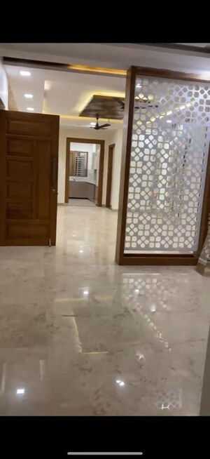 Hall in 4 BHK Builder Floor at Sector 85 – for Rent