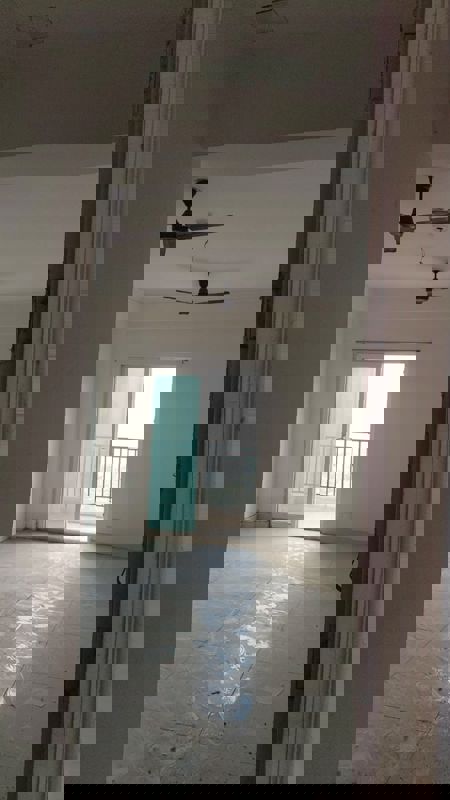 2 BHK Apartment For Sale in Gaur City 2 - 14th Avenue