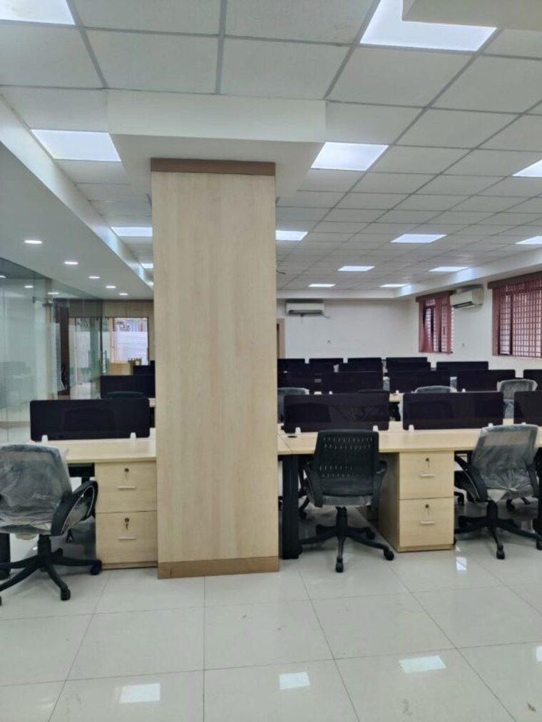 Gym, sector 63 Commercial Office Space 3000 Sq.Ft. In Sector 63 Noida 9743551