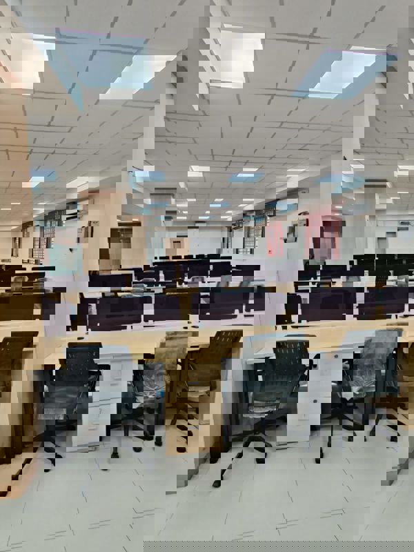 Office Space For Rent in Sector 63