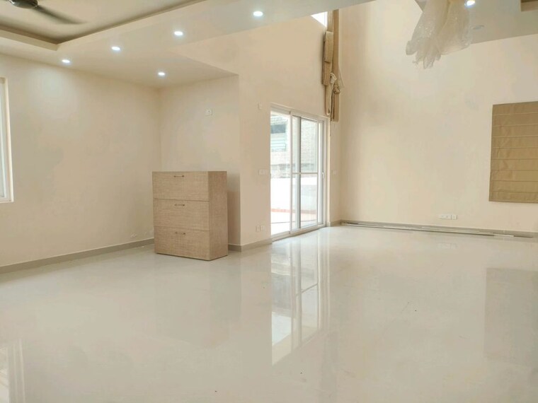 Room, skylark-arcadia-phase-2 5 Bedroom 5000 Sq.Ft. Villa In Whitefield Bangalore 9743567