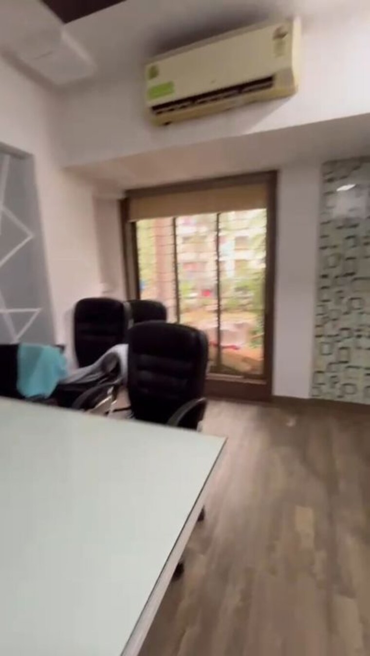 Team Area, shantinagar-chs Commercial Office Space 560 Sq.Ft. In Mira Road Thane 9743605