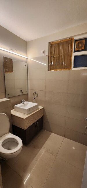 Attached Bathroom in 4 BHK Villa at Eldeco Mansionz, Sector 48 – for Sale