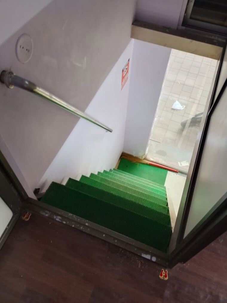 Balcony, sai-arcade-mulund-west Commercial Office Space 350 Sq.Ft. In Mulund West Mumbai 9743615