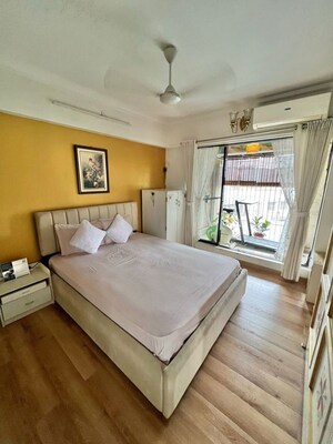 Master Bedroom in 3 BHK Apartment at Globe Heights, Goregaon East – for Sale