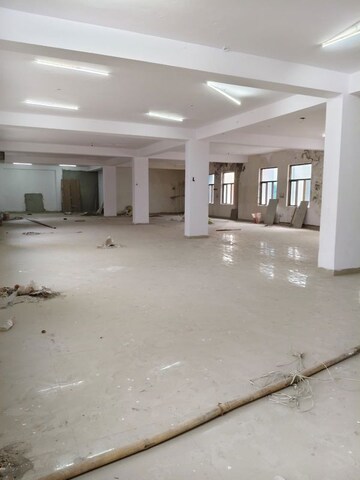 Room in  Warehouse at Sector 63 – for Rent