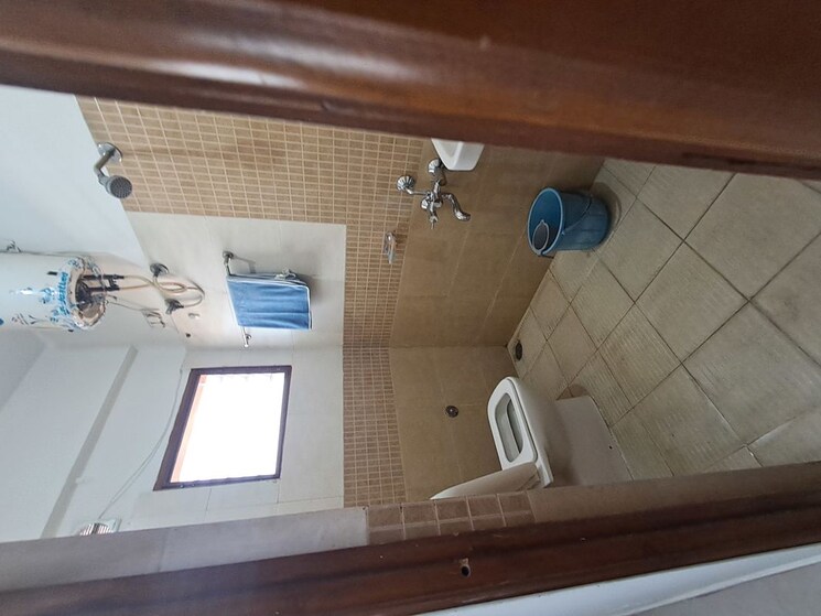 Bathroom, koramangala 2 Bedroom 1100 Sq.Ft. Builder Floor In Koramangala Bangalore 9743649