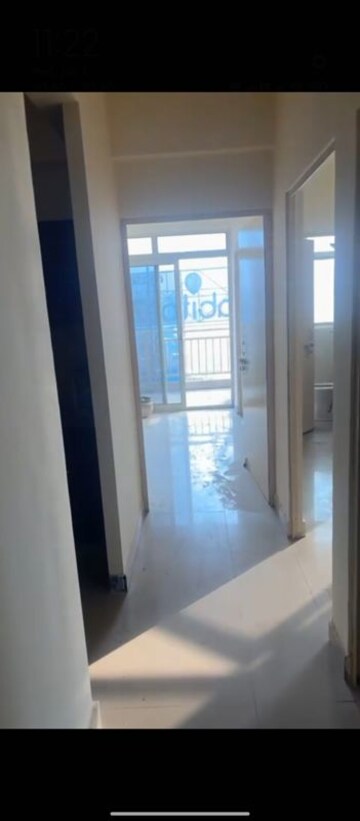 Room in 3 BHK Apartment at Conscient Habitat 78, Sector 78 – for Rent