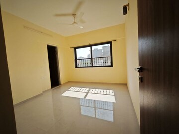 Bedroom in 3 BHK Apartment at BDL Hresa, Chembur – for Rent