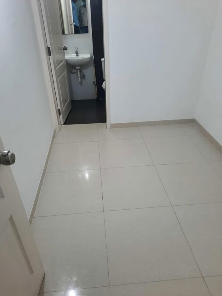 Bathroom, goel-ganga-serio 3 Bedroom 1065 Sq.Ft. Apartment In Kharadi Pune 9743668