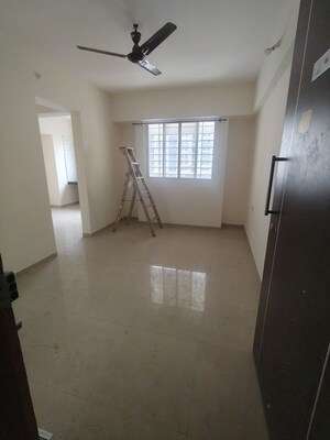 Room in 1 BHK Apartment at Platinum Park Apartment, Undri – for Sale