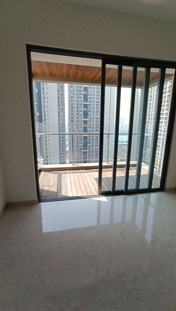 Room in 1 BHK Apartment at Lodha New Cuffe Parade, Wadala – for Rent