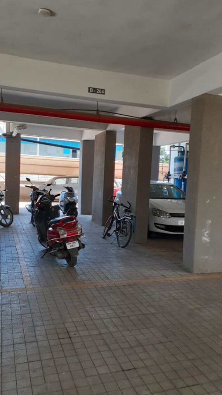  Parking, f5-felicia 2 Bedroom 950 Sq.Ft. Apartment In Hadapsar Pune 9743722