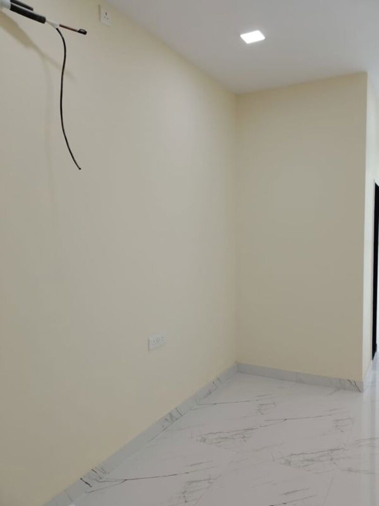 Room, wadhwa-the-gateway Commercial Office Space 500 Sq.Ft. In Mulund West Mumbai 9743728