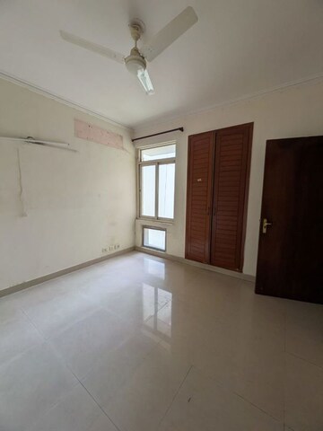 3 BHK Apartment For Sale in JMD Gardens, Sector 33