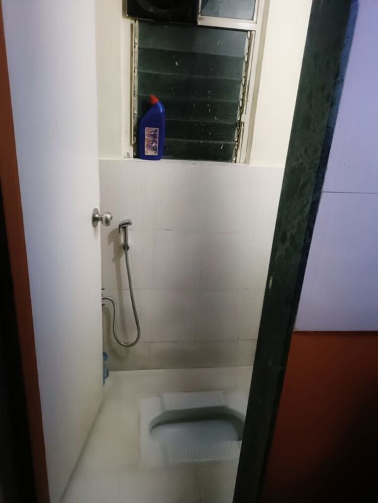 Bathroom, warje 1 Bedroom 610 Sq.Ft. Apartment In Warje Pune 9743752
