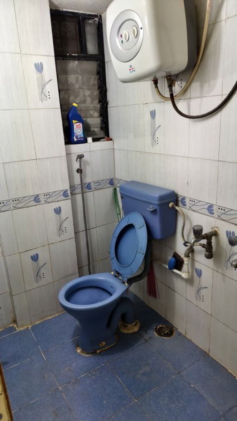 Bathroom, tingre nagar 2 Bedroom 1100 Sq.Ft. Apartment In Tingre Nagar Pune 9742628