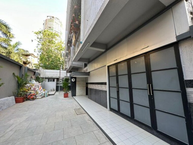 Balcony, rakhangi-mahal 1 Bedroom 550 Sq.Ft. Apartment In Worli Mumbai 9743790