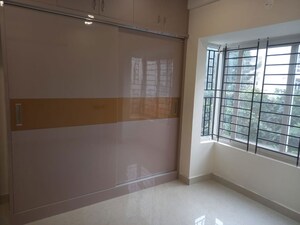 Room in 2 BHK Apartment at Hbr Layout – for Rent