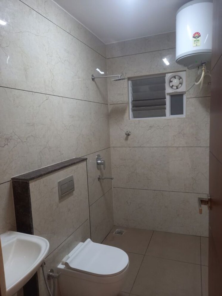 Bathroom, hbr layout 2 Bedroom 900 Sq.Ft. Apartment In Hbr Layout Bangalore 9743791