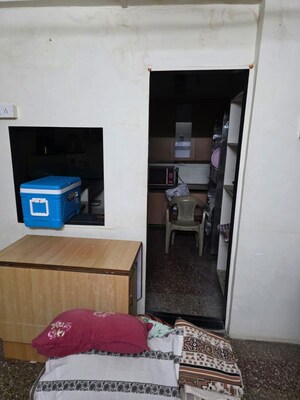 Furnished Amenities in 2 BHK Apartment at Eff Jumbo Darshan CHS, Andheri East – for Rent