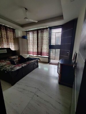 Kitchen in 3.5 BHK Apartment at DLF Westend Heights, Sector 53 – for Rent