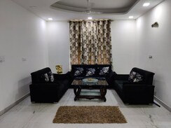 3.5 BHK + Servant Room Apartment For Rent in DLF Westend Heights