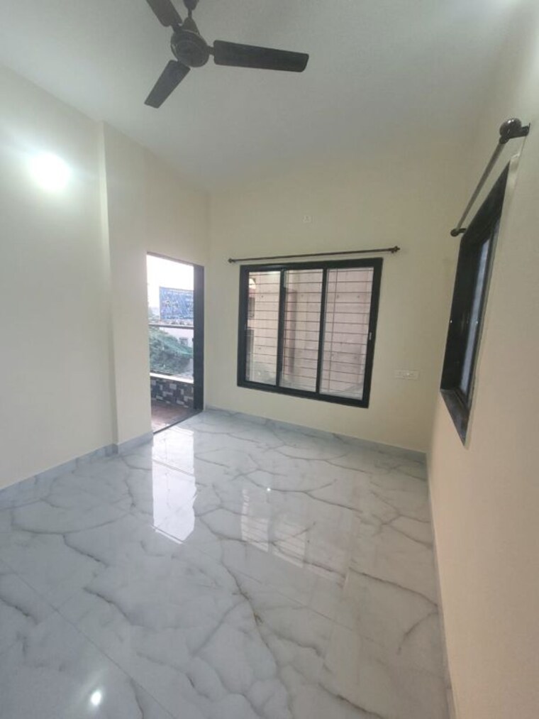 Room, pathare-complex 1 RK 500 Sq.Ft. Apartment In Kharadi Pune 9743792