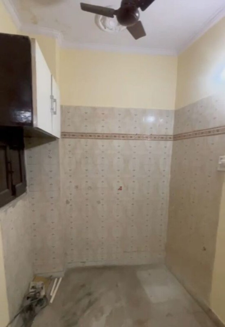 Bathroom, mansarover garden 1 Bedroom 470 Sq.Ft. Builder Floor In Mansarover Garden Delhi 9307905