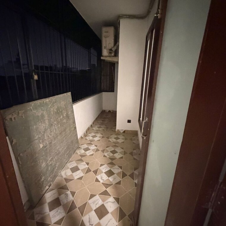 Kitchen, kailash colony 4 Bedroom 5500 Sq.Ft. Builder Floor In Kailash Colony Delhi 9632853