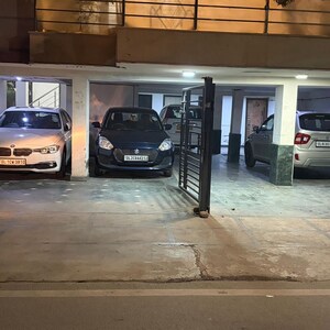 Parking in 4 BHK Builder Floor at Kailash Colony – for Sale