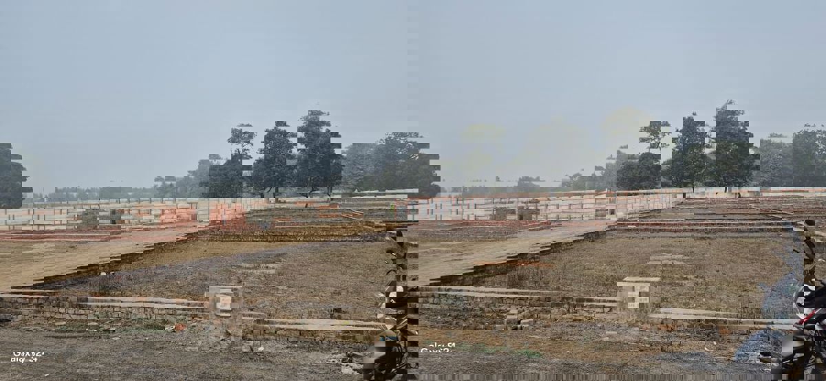 Plot For Sale in Mohanlalganj