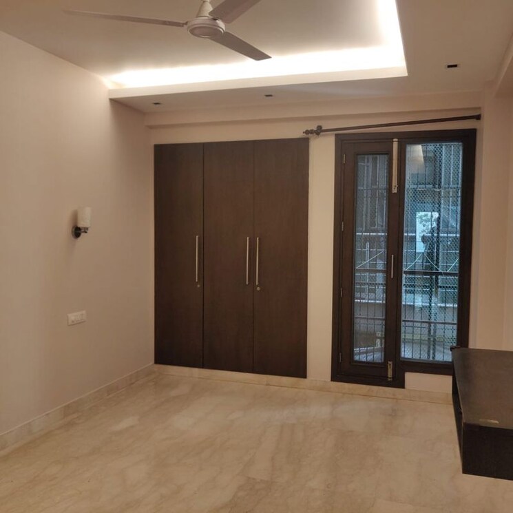 Room, kalkaji 3 Bedroom 1600 Sq.Ft. Builder Floor In Kalkaji Delhi 9727066