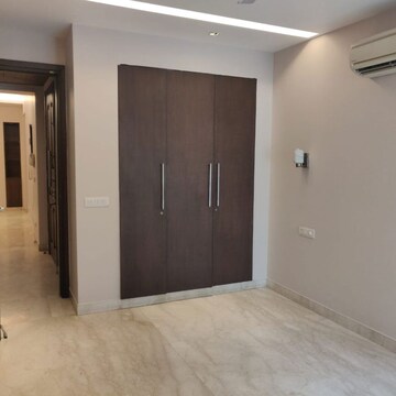 Room in 3 BHK Builder Floor at Kalkaji – for Rent