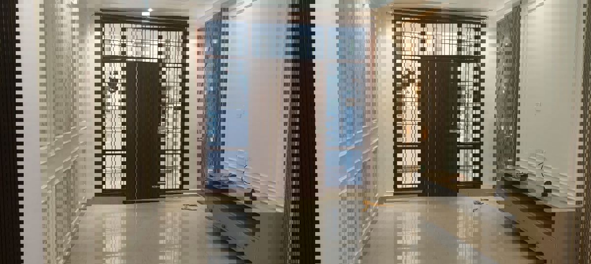 4 BHK 2500 Sq.Ft. Apartment in Parsvnath Royale Floors