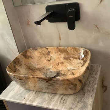 Furnished Amenities in 1 BHK Apartment at Greater Kailash – for Rent