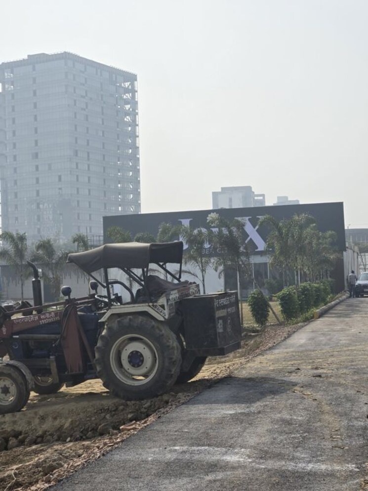  Parking, jainx-cyber-city Studio 525 Sq.Ft. Apartment In Knowledge Park V Greater Noida Greater Noida 9743873