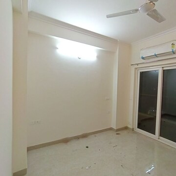 Room in 3 BHK Apartment at Tulip Violet, Sector 69 – for Rent