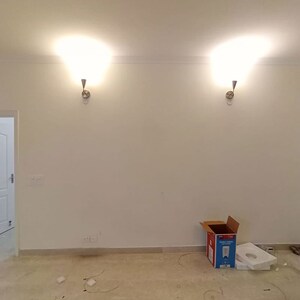 Furnished Amenities in 3 BHK Apartment at Tulip Violet, Sector 69 – for Rent