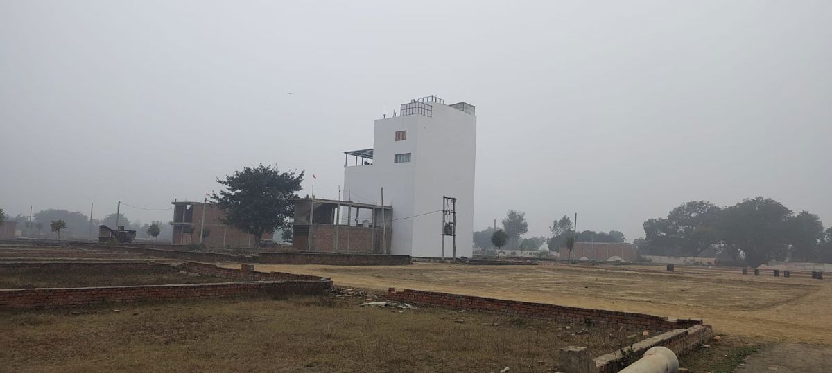 Plot For Sale in Mohanlalganj
