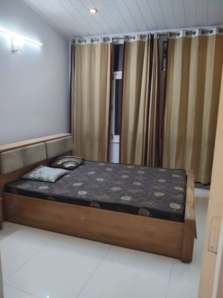 Bedroom, malibu-shopping-arcade 3 Bedroom 290 Sq.Yd. Apartment In South City 2 Gurgaon 9743932